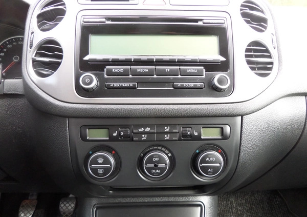 Volkswagen Tiguan cena 36900 przebieg: 120476, rok produkcji 2009 z Świdwin małe 172